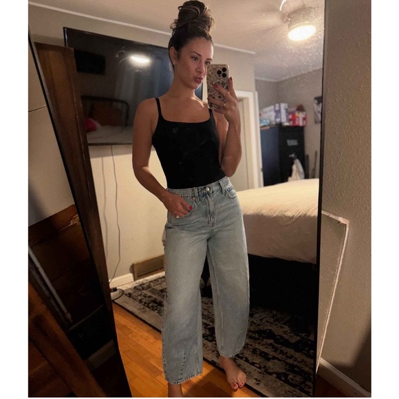 Universal Thread High-Rise Easy Barrel Ankle Jeans - Picture 4 of 8